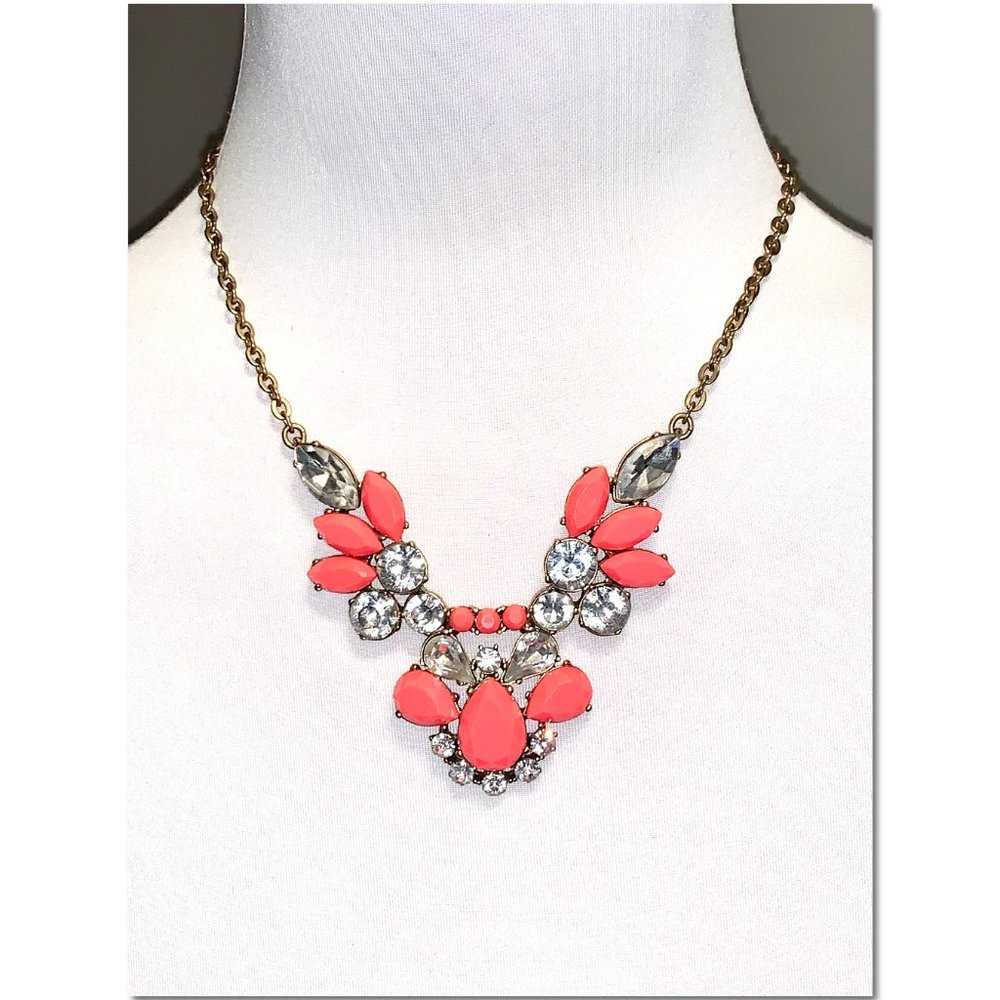 J. Crew Coral Pink Crystal Cluster Fashion Statement Necklace EUC